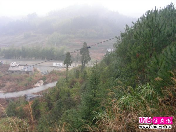 ������ɽ·