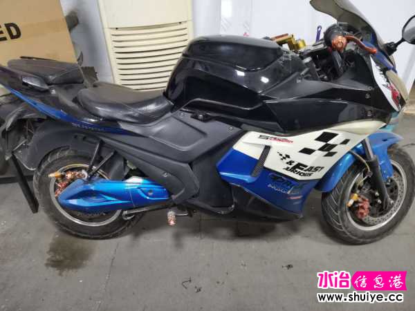 wechat_upload16059442135fb8c3952da54